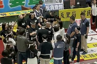 Thể thao: Vấn đề xuất hiện trong cuộc thi đấu nóng hổi giữa Quốc Túc Phục Bàn và Hồng Kông Trung Quốc, hôm nay chuyển sang diễn tập kỹ thuật chiến thuật